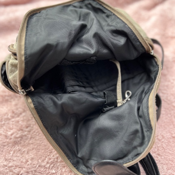 Baggallini covertable backpack-style bag, tan - Picture 5 of 7